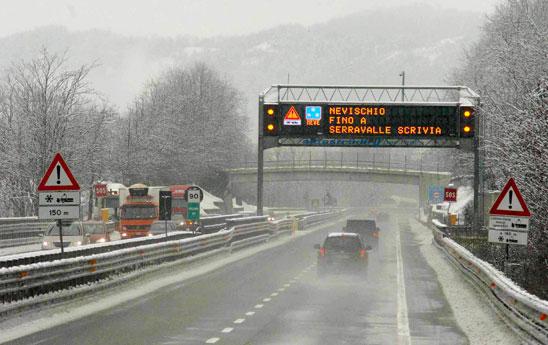 Autostrade, nevicate previste dal pomeriggio sui tratti appenninici