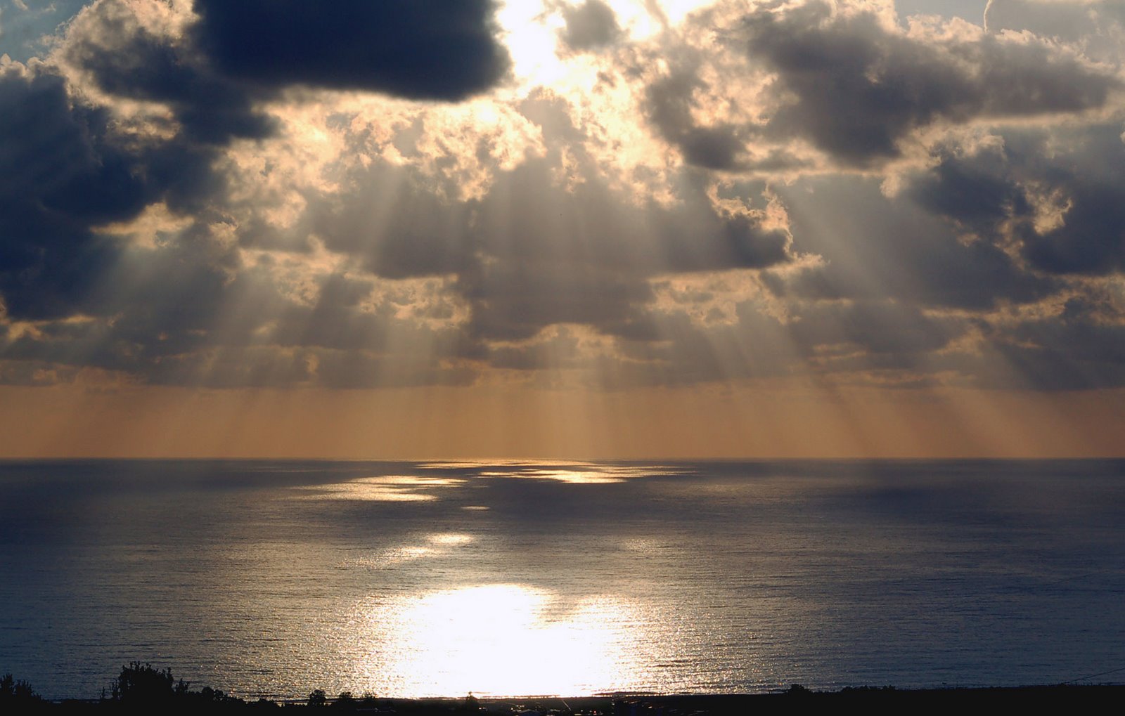 Meteo, oggi torna il sole sulla Liguria: aumento delle temperature