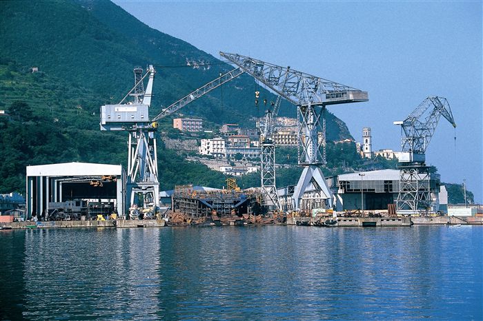 Fincantieri, accordo su Castellamare, esuberi scendono a 230