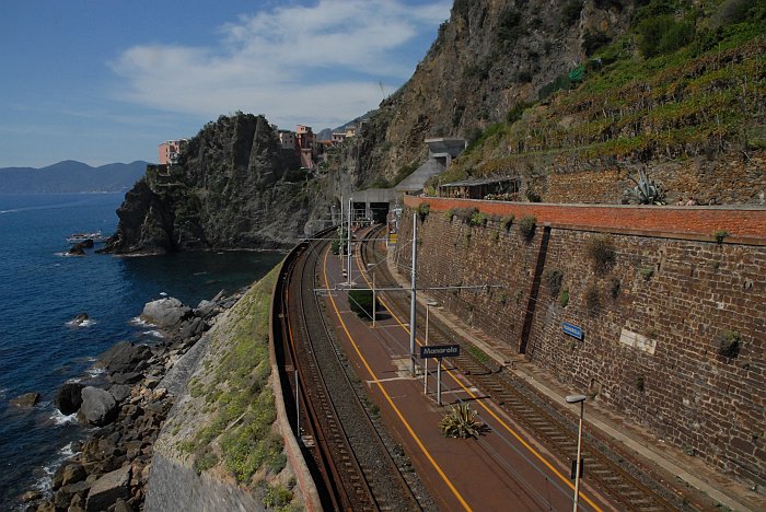 Frana Manarola, lavori terminati in anticipo: treni tornano regolari