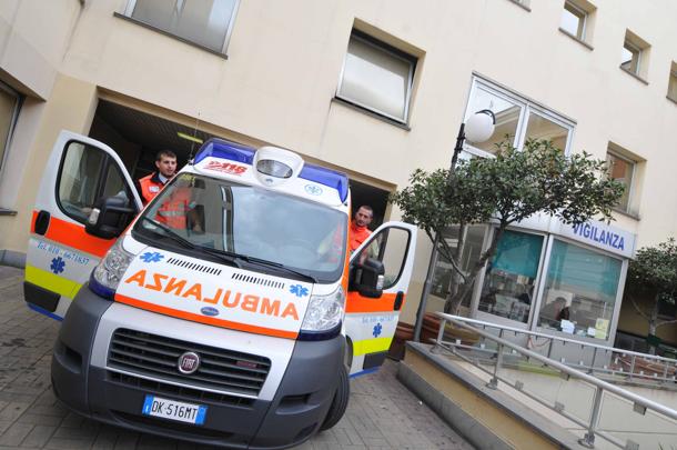 Incidente stradale in via Tissoni, ferito motociclista