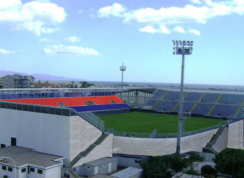 Cagliari, addio allo stadio Is arenas 