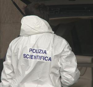 Cadavere mummificato trovato in casa, oggi autopsia e sopralluogo