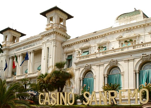 Cinque croupier condannati per furto di fiches al Casinò di Sanremo