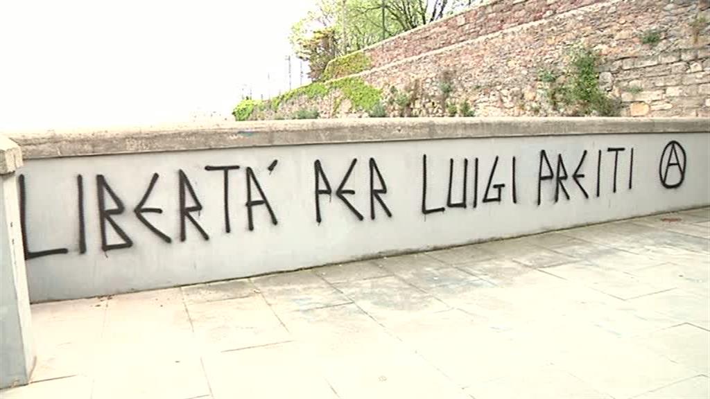 Anche a Genova scritte sui muri frasi inneggianti a Luigi Preiti