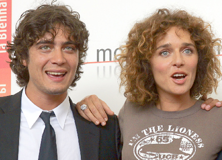 Domani incontro con Valeria Golino e Riccardo Scamarcio