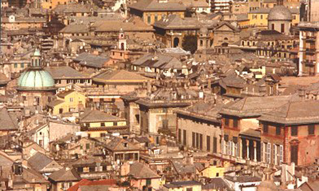 Super sequestro di merce contraffata nel centro storico di Genova