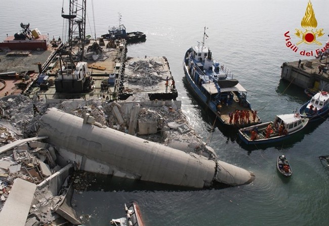 Molo Giano, continuano le ricerche dell'ultimo disperso