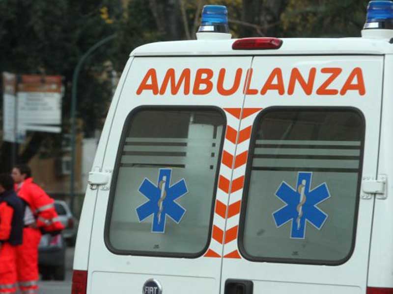 Colpito da un ramo sradicato dal vento, grave un ragazzo di 13 anni