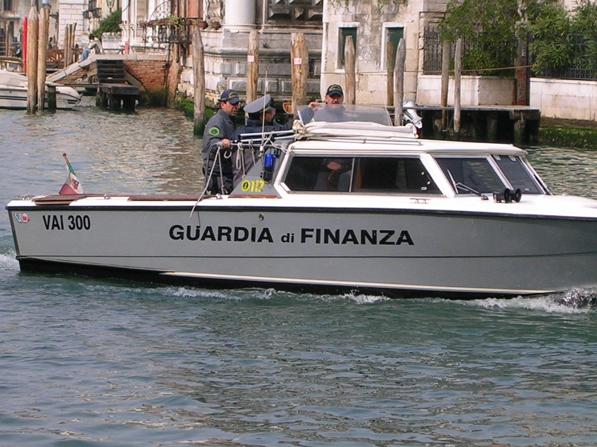 Guardia di Finanza: barca sequestrata diventa nave scuola