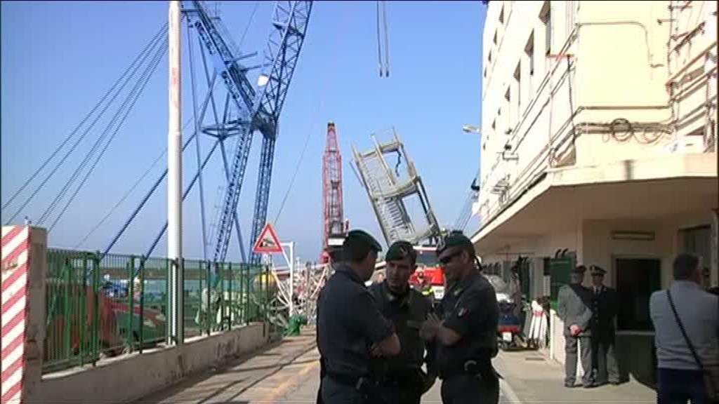 La Jolly nero torna in mare per le prove tecniche 