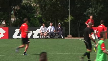 Genoa, tifosi protestano per il caro abbonamenti. Preziosi: 