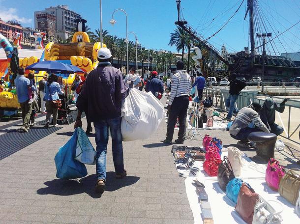 Ambulanti Porto Antico, oggi manifestazione in difesa