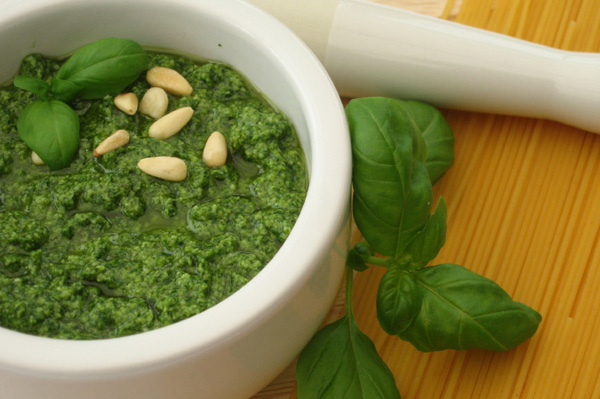 Sabato Corniglia celebra il pesto con una festa