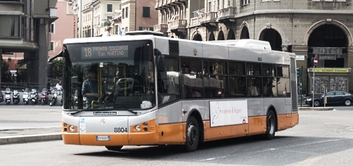 Tamponamento fra pullman e bus a Nervi, 7 feriti lievi