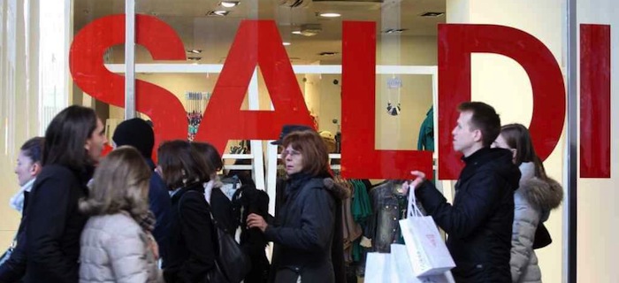 Saldi a Genova, inizio con flessione tra il 5 e il 10%