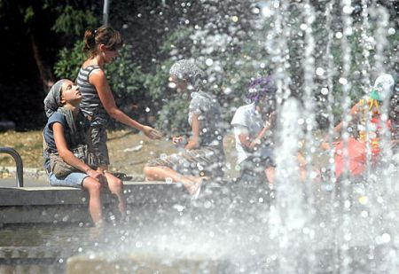 Caldo, il termometro si ferma intorno ai 30 gradi. Umidità all'80%