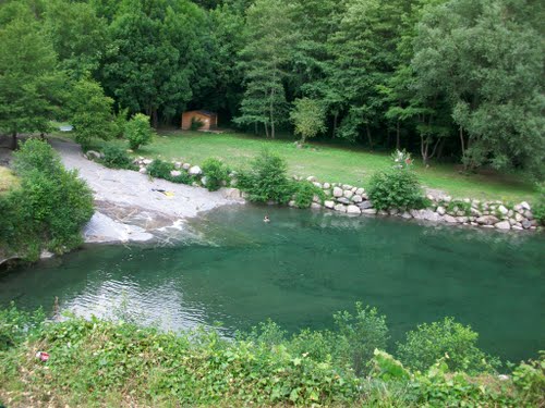 Ragazzo di 19 anni muore annegato nel laghetto delle Noci