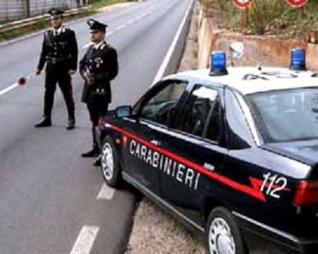 Fucili e pistola in auto presa a nolo, arrestato 24enne marocchini