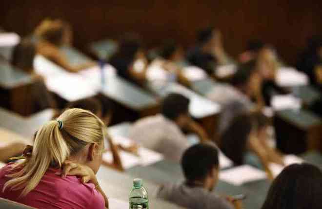 Università, scattano i test a medicina: in 1.700 per 250 posti