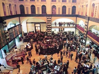 Borsa Milano, leggero calo per Piazza Affari. Le quotazioni delle aziende liguri