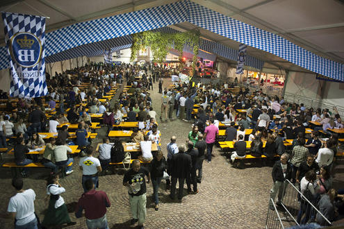 Oktoberfest e derby: il tendone della festa chiuderà a mezzanotte