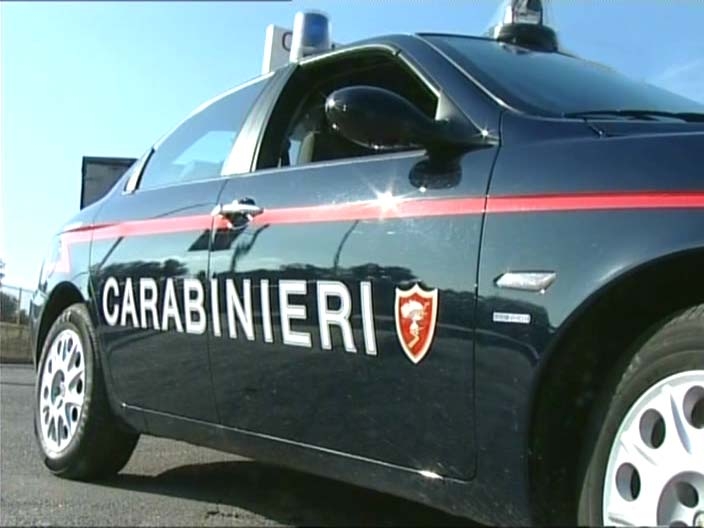 Ragazza di 17 anni si frattura bacino per fuggire a stupro