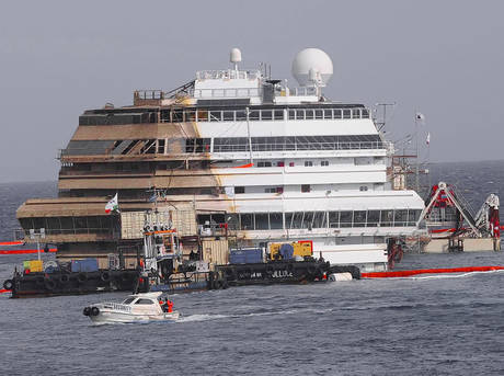 Costa Concordia: arrivano i cassoni per il sollevamento della nave