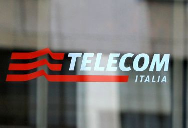 Telecom, Alitalia e (forse) Ansaldo, così l'Italia finisce  in svendita all'estero