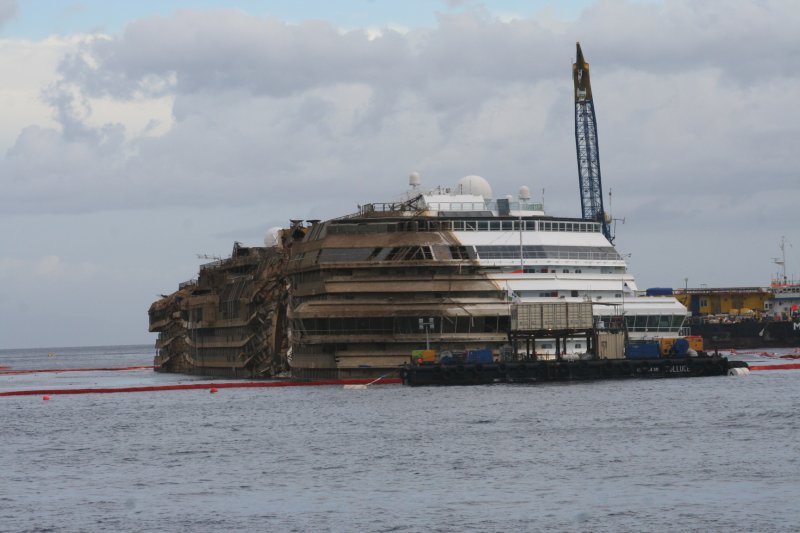 Concordia, lunedì riprende il processo a Schettino con tre testimoni