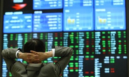 Borsa, Milano chiude in rialzo (+0,97%)