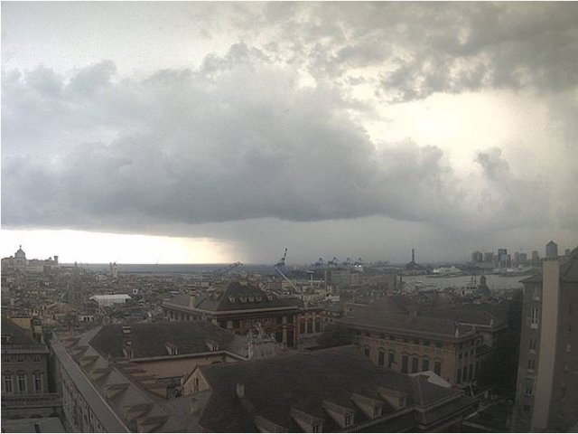 Allerta meteo 1, domani a Genova piu' vigili. Attivo il numero verde