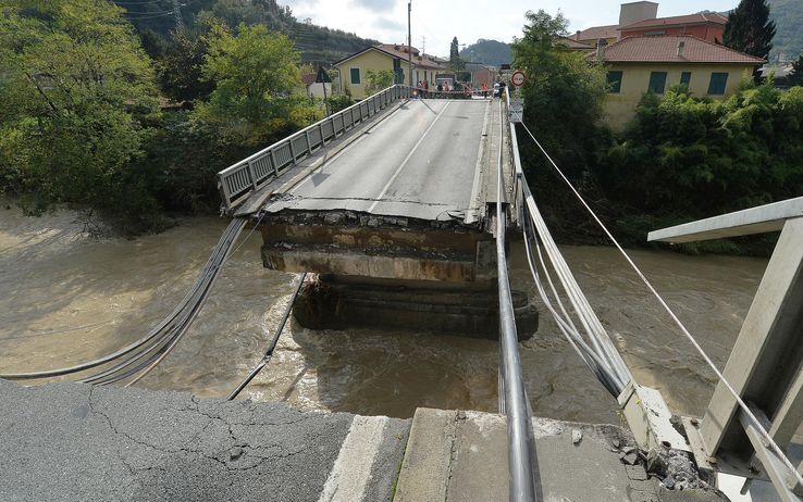 Ponte Carasco verso soluzione: ipotesi di campata unica