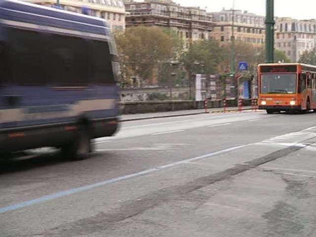 Ultrà caduto da bus, sindacati: 