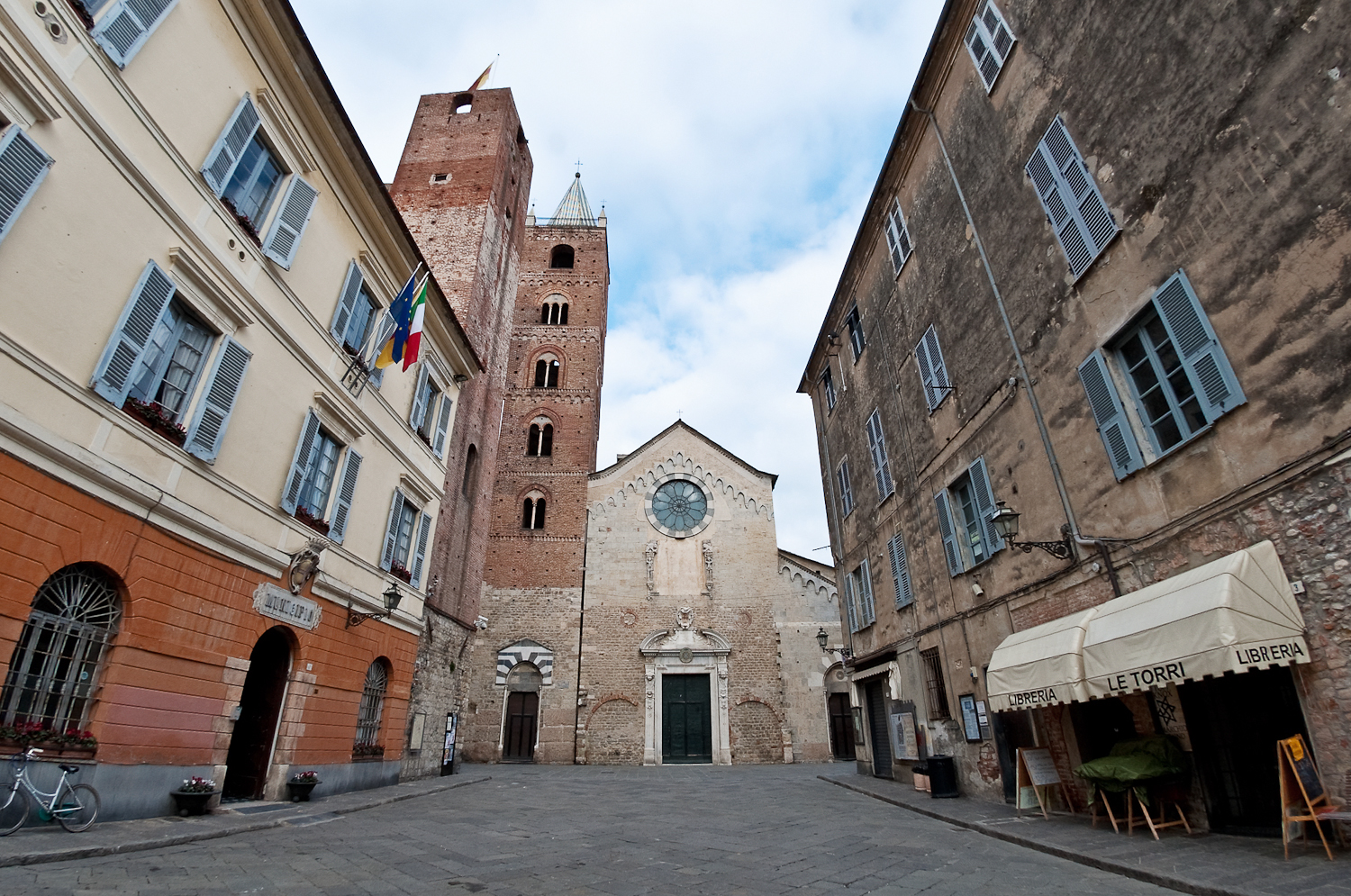 Albenga, uno sportello online per gestire le pratiche edilizie