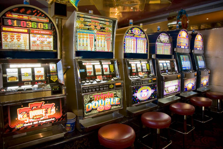 Millesimo: Tares più cara per i negozi che ospitano slot machines