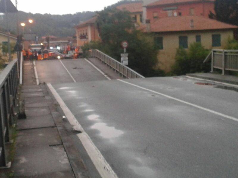 Ponte crollato a Carasco, giovedì inizia la demolizione