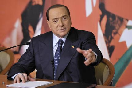 Berlusconi: ho sette nuovi testi per revisione processo. Appello dell'ex premier a Pd e M5S