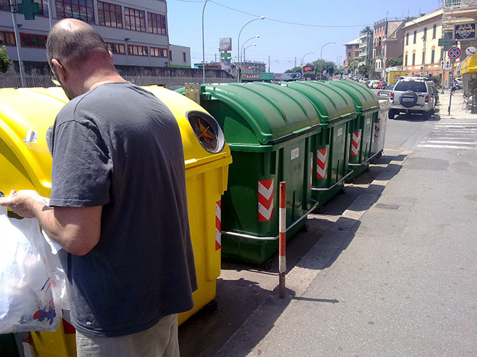 Il 6 dicembre a Genova stop a raccolta dei rifiuti, si ferma Amiu