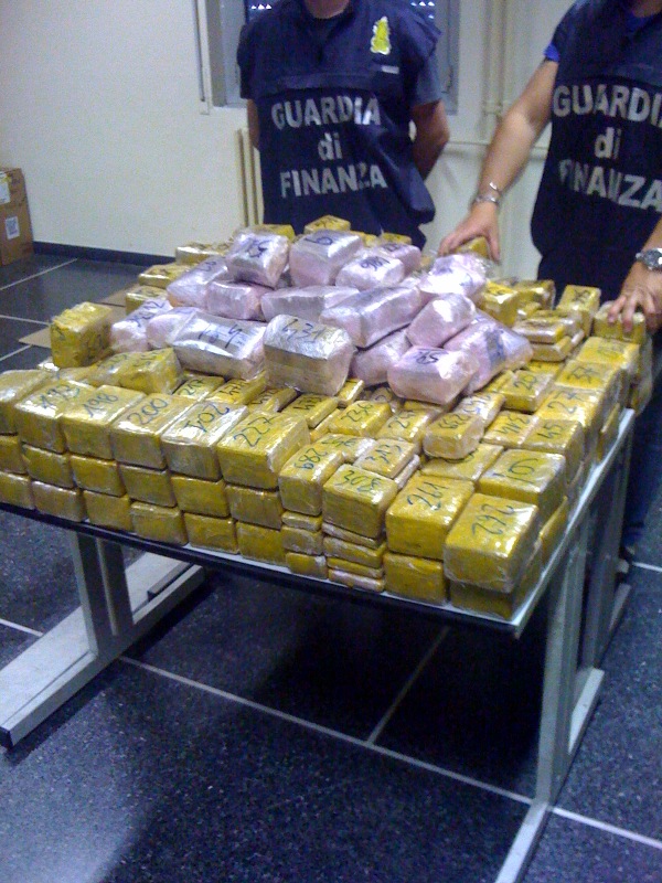 Sequestrati dalla Guardia di Finanza 231 kilogrammi di hashish 