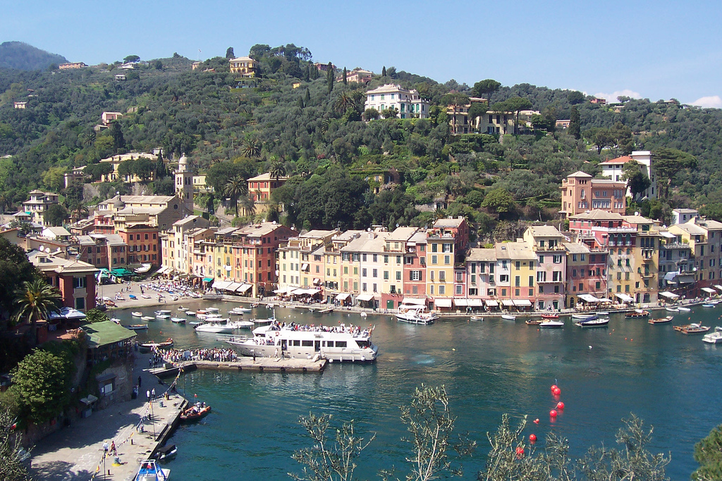 Troppo smog: chiusa la strada per Portofino alle auto Euro 1