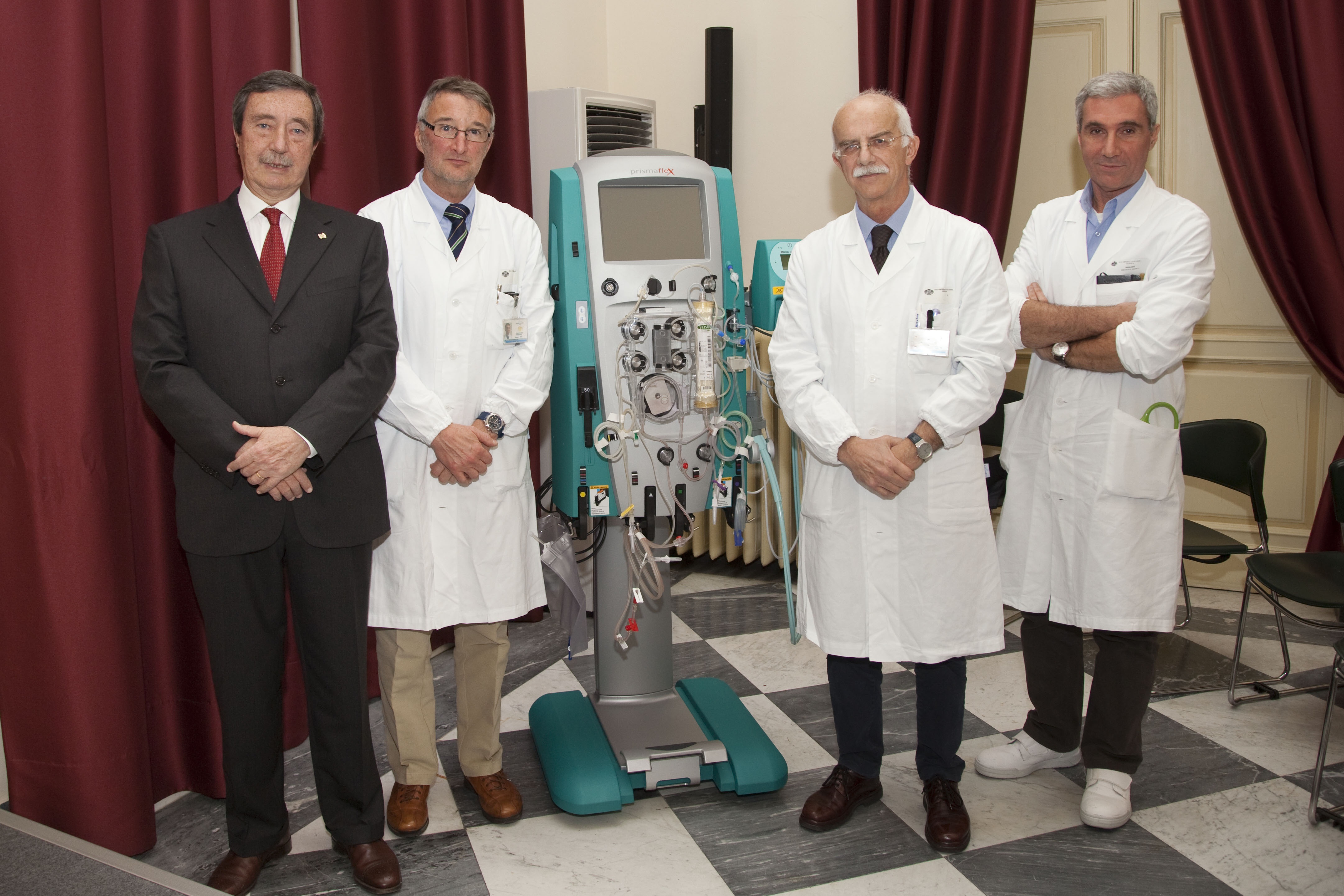 I Rotary genovesi donano al Galliera una piattaforma per terapia sostitutiva renale continua