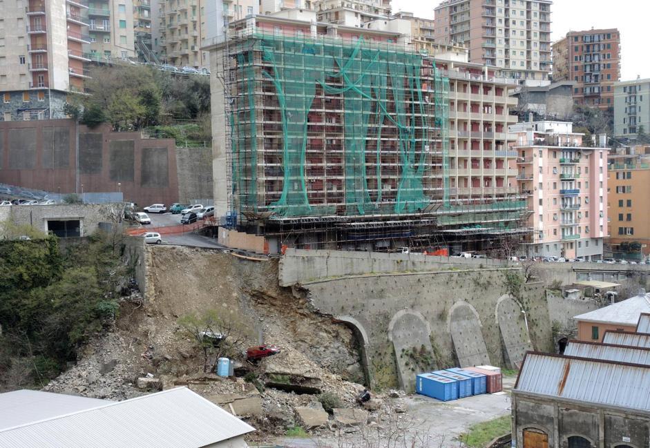 Via Ventotene, è iniziata la ricostruzione della strada