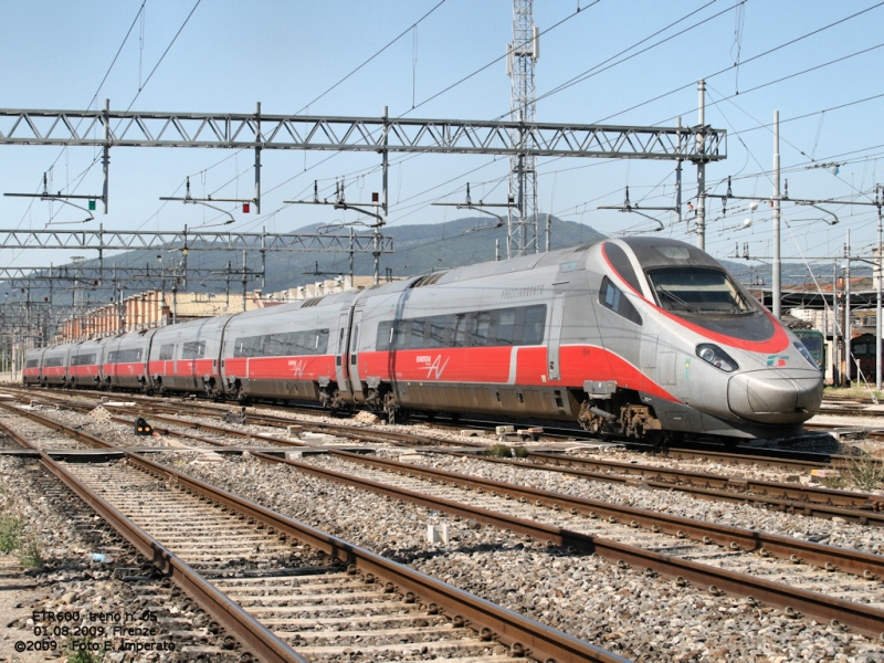 Treni in ritardo dal levante, i pendolari liguri: 