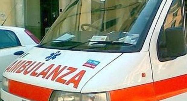 Scontro fra due auto alla Spezia, ferito uno dei conducenti