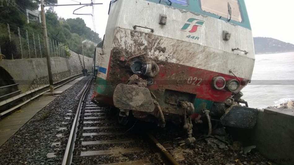 Treno deragliato, per la Regione le risposte di Rfi sono insufficienti