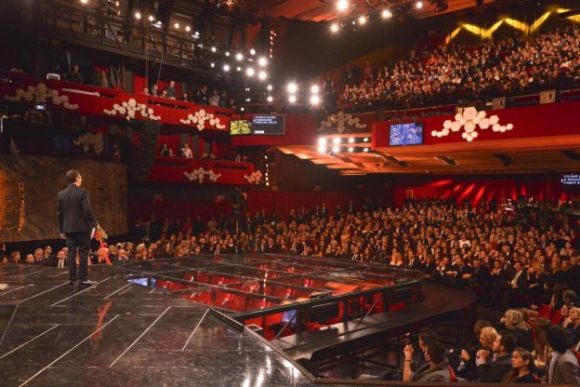 Festival di Sanremo, gli ascolti della terza serata sotto i 9 milioni