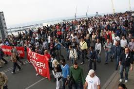 Riparazioni navali, assemblea di lavoratori decide sciopero di un'ora 