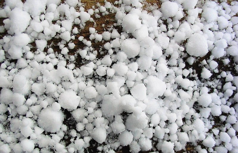 Temporale e maxi grandinata: 15 cm di ghiaccio a Sestri Levante