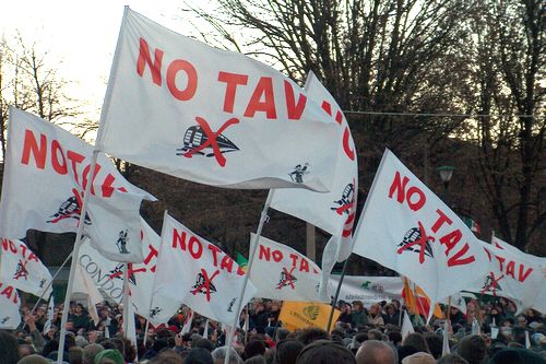 Corteo no Tav nel centro di Genova: disagi